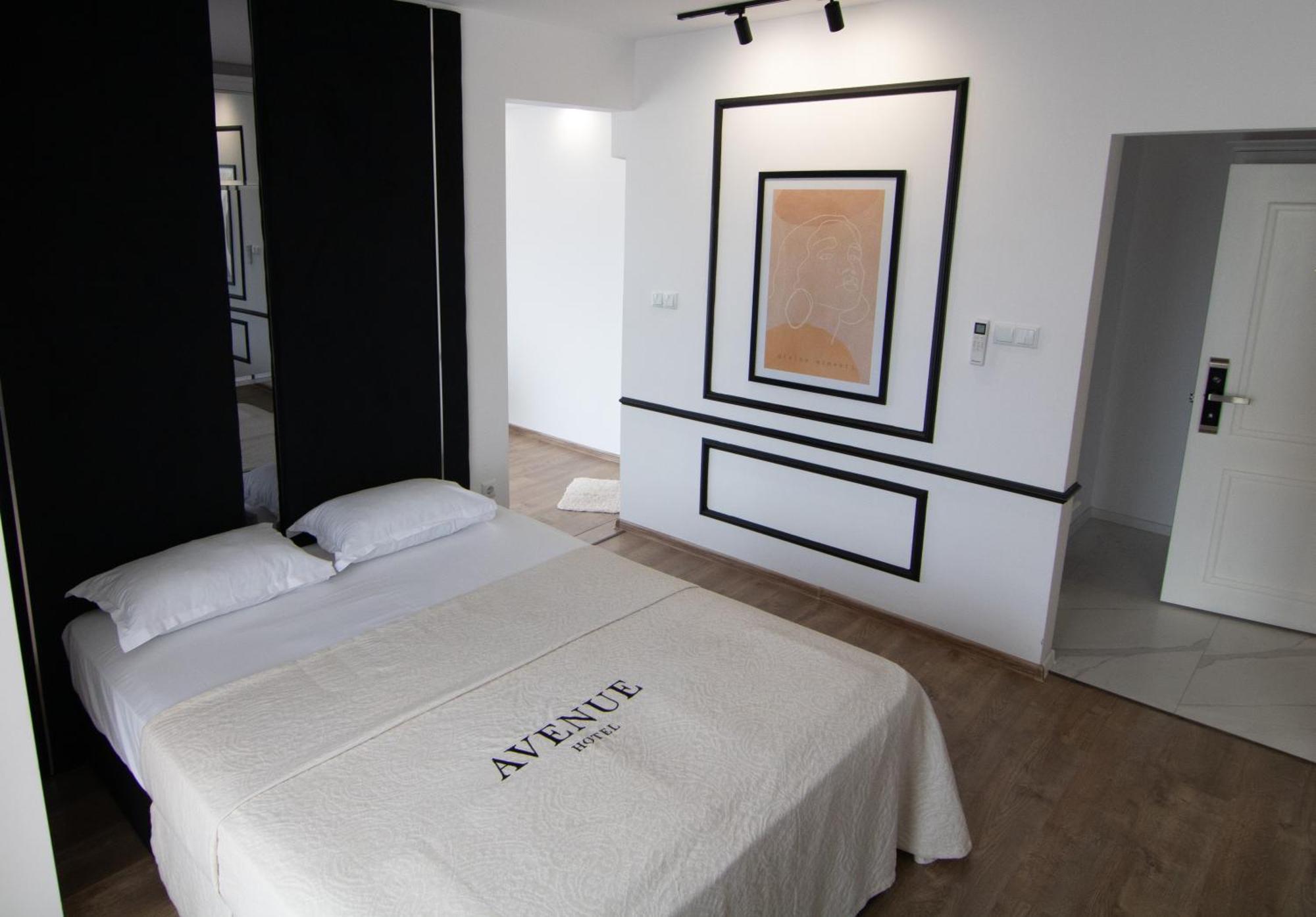 Hotel Avenue Ravda Bagian luar foto